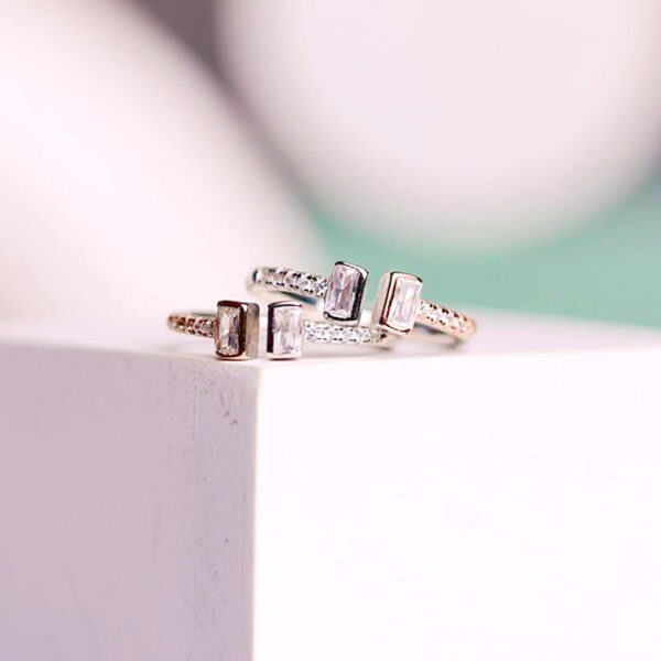 92.5 Silver Minimal Rectangular Toe Ring
