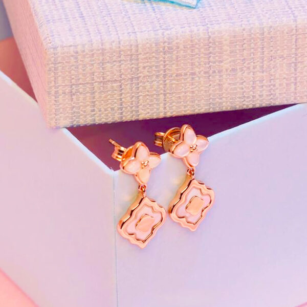 Twilight Charm 18K Gold – Diamond Stud Earrings