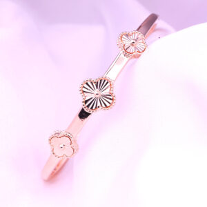 Rose Gold Clover Floral Bangle