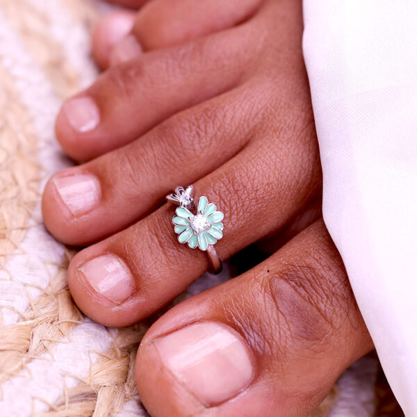 Mint Blossom 92.5 Silver Toe Ring - Image 3