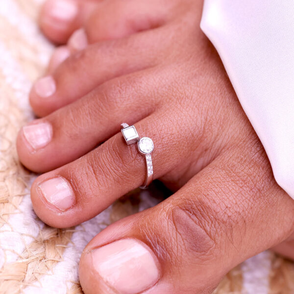 92.5 Silver Pink & White Stone Toe Ring in Rosegold - Image 2