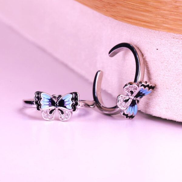 Blue Flutter Toe Ring - Image 2